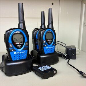 Midland LXT310 X-TRA TALK Walkie Talkies Two Way Radio With Charger Tested Works
